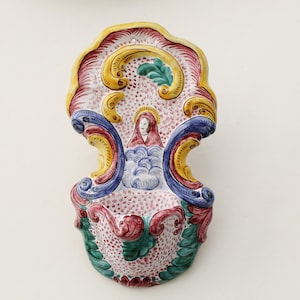 Excellent 11&quot; Vintage Portuguese Hand Painted Old World Majolica Style &#39;Virgin Mary&#39; Ceramic Holy Water Font Stoup