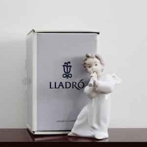 Mint in Box 6&quot; Lladro &#39;Angel with Flute&#39; Porcelain Figurine by Fulgencio Garcia | # 4540 Glossy Finish | Spain