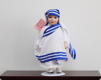 12" Nun Doll with Stand by Show Stoppers | Order of the Missionaries of Charity