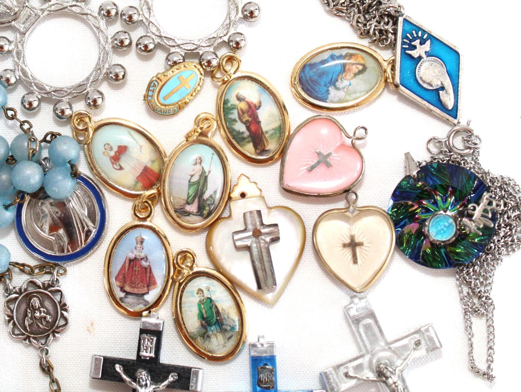 Catholic Ritual Items Lot of 21 Catholic Religious Items Devotionals | Rosaries, Pictorial ...