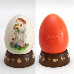 Excellent 3-1/2&quot; ANRI Toriart Ferrandiz Hand Crafted Hand Painted 1980 Sculptulite &#39;Girl with Flowers&#39; Annual Egg on Wooden Stand | Italy