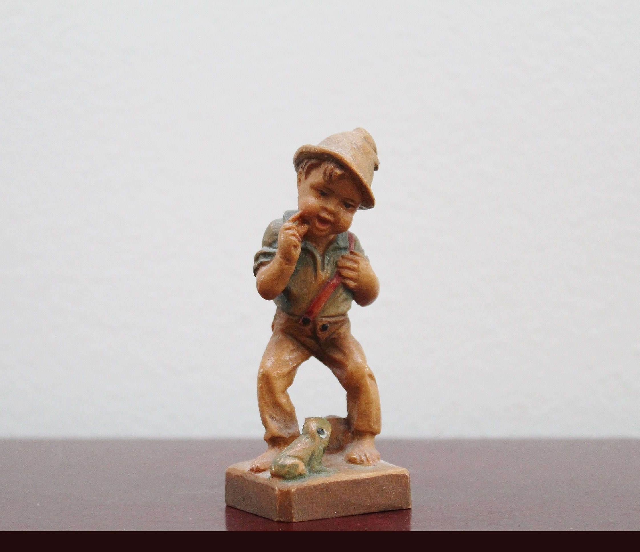 Huggler Wood Carvings - Etsy