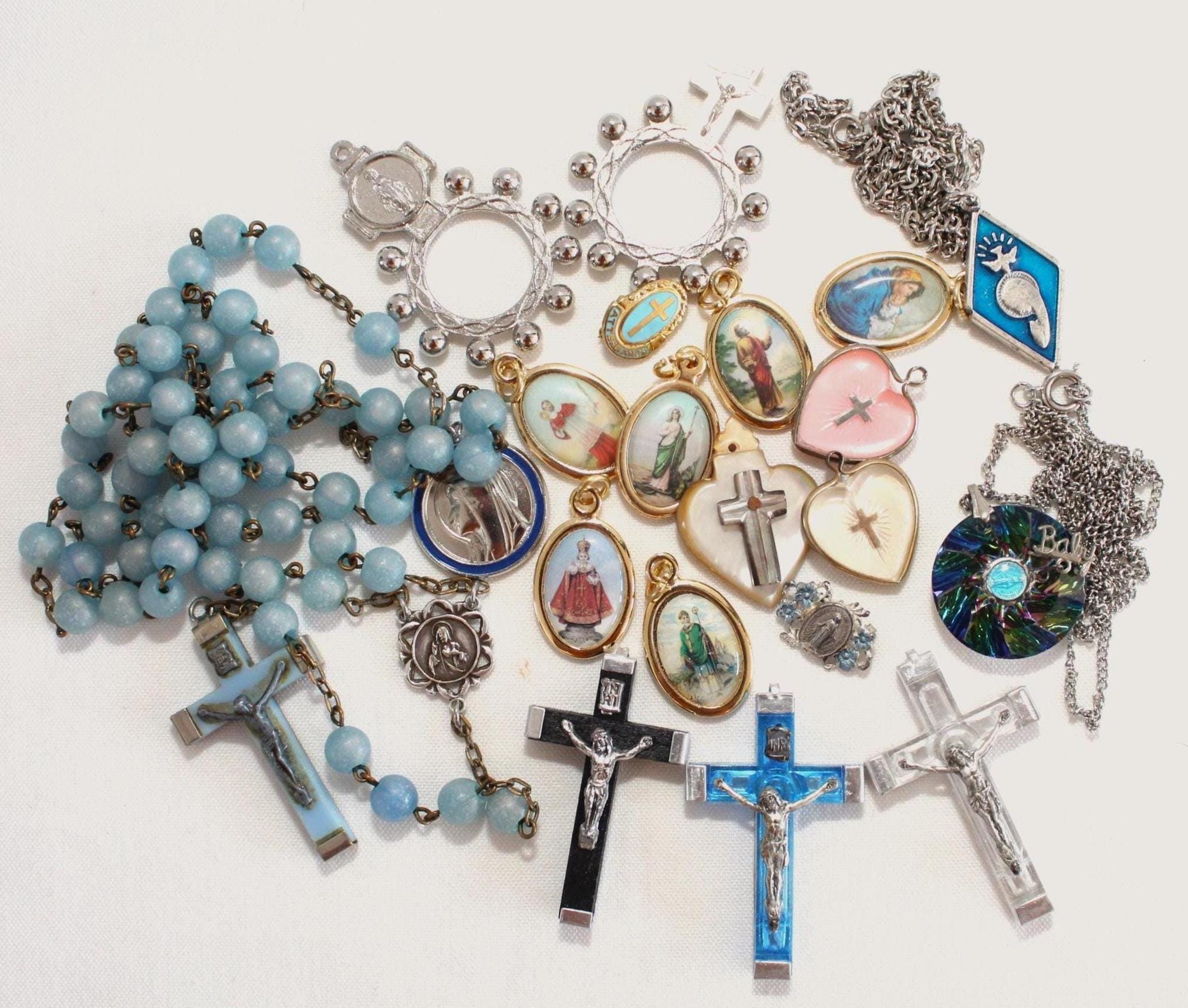 Lot of 21 Catholic Religious Items Devotionals | Rosaries, Pictorial ...