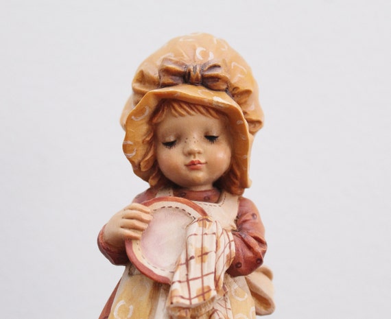 アンリ人形　サラ・ケイ　17㎝　サイン入り　　　【Helping Mother】 アンリ人形 サラ・ケイ 17㎝ サイン入り 【Helping Mother】 アンリ