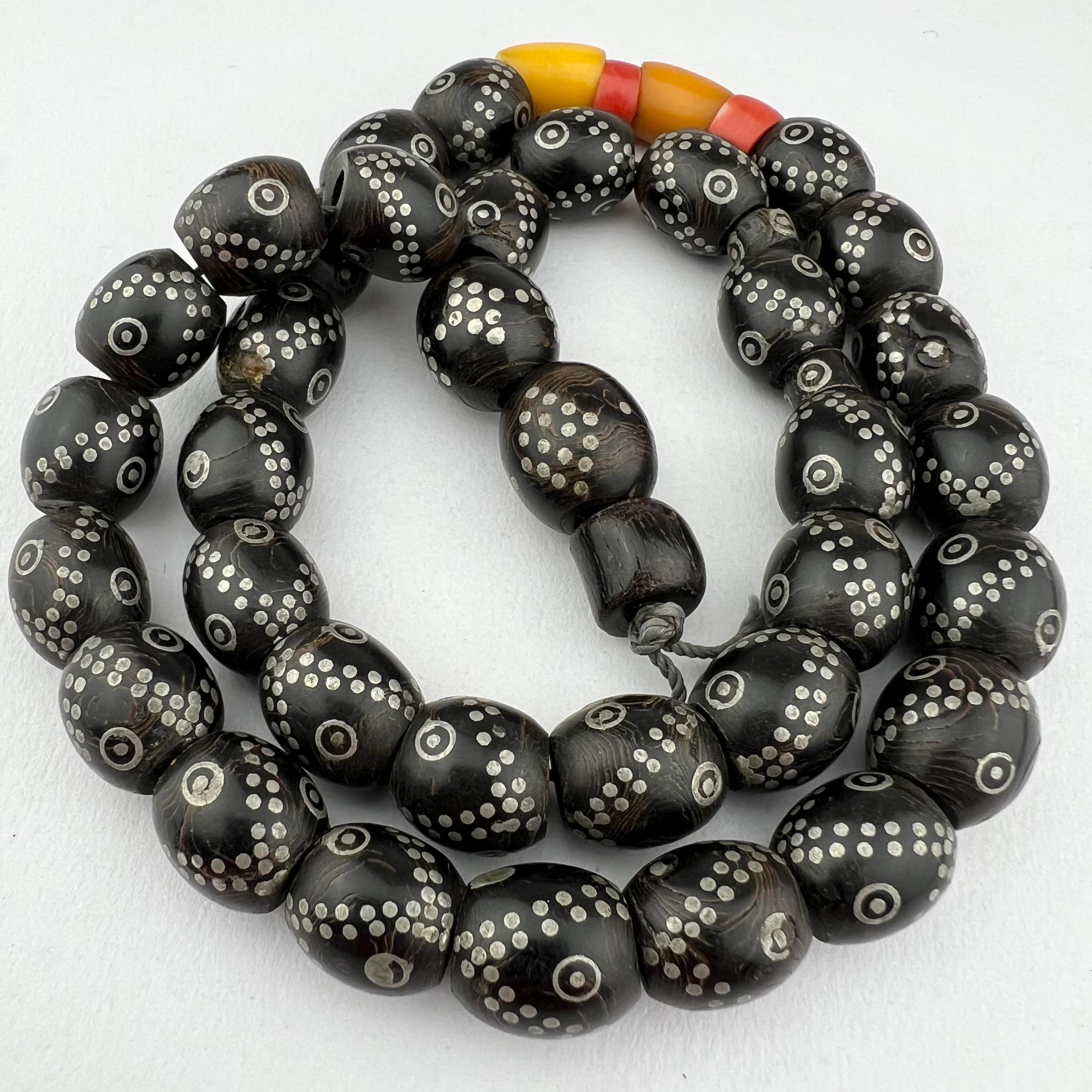 Ancient ブラックメタル　BLACKL Antique Natural Black Coral With Silver Inlay Prayer Beads. Misbih