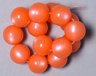 Lucite 14mm Beads. 20 Vintage Orange Moon glow Resin Beads. VG-16