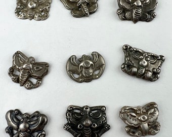 9 Qing Dynasty Chinese Silver Sew-on butterfly moth embellishment Button. TB-3686