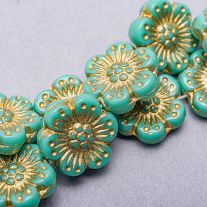 10 Czech 14mm Turquoise Blue Anemone Flower Glass Beads. Daisy Czech Beads. CZ-68