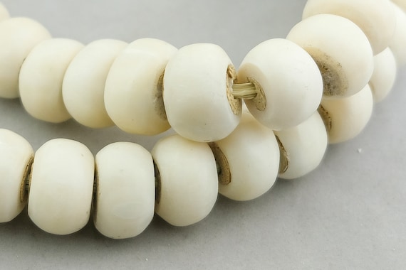 8 mm Real Horn Bone Craft Beads Strand White Thin Round Jewelry Making Accessory 8 mm Real Horn Bone Craft Beads Strand White Thin Round Jewelry Making Accessory