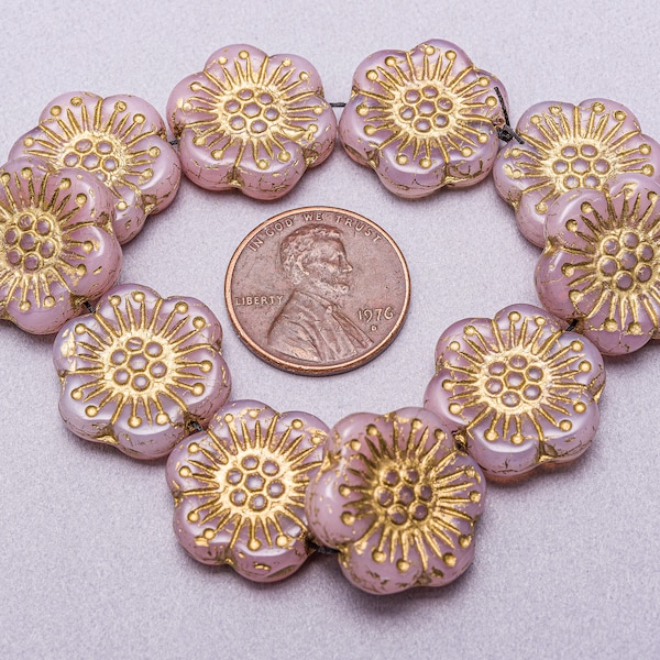 10 Czech 18mm Mauve Anemone Flower Glass Beads. CZ-449