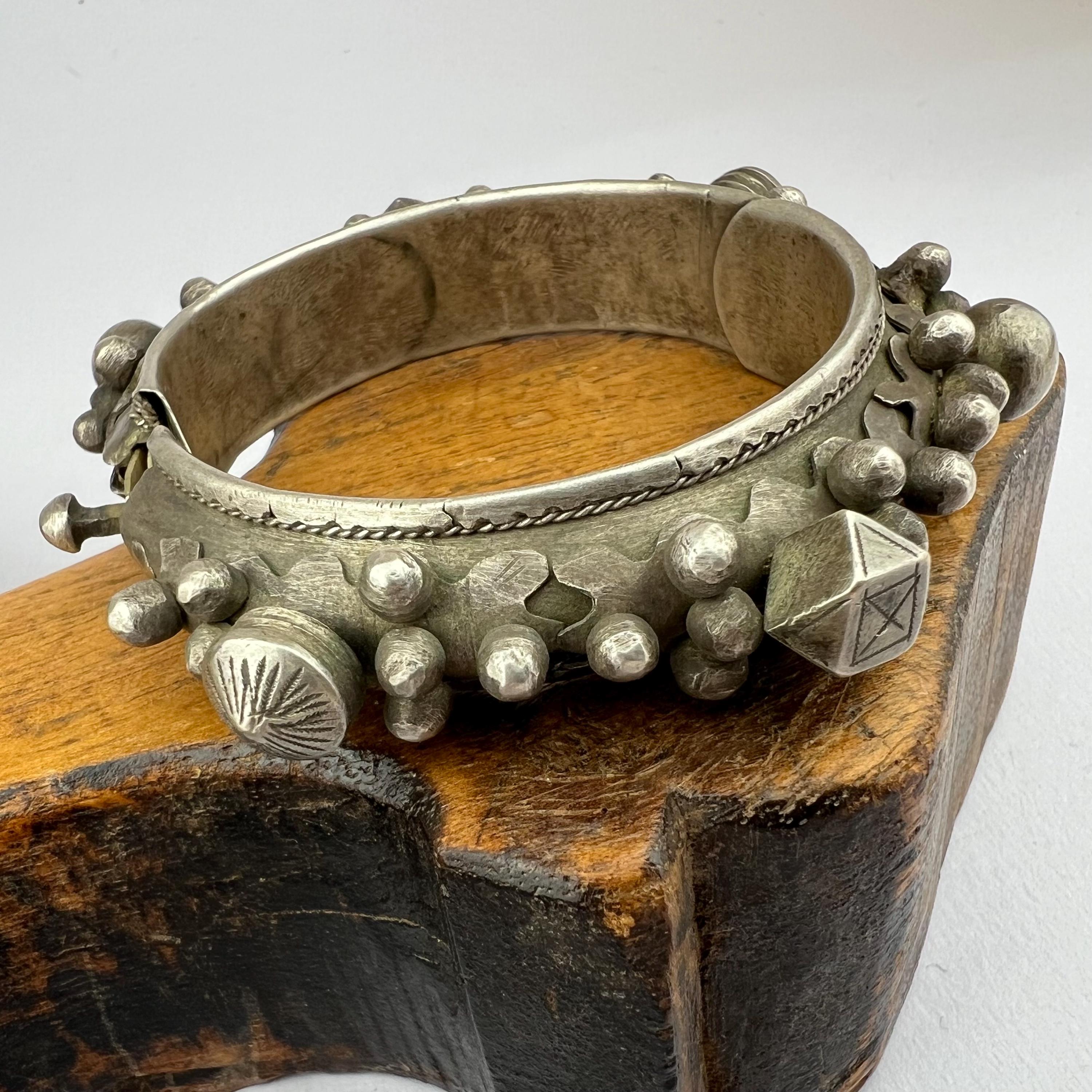 Antique Silver Bracelet. Morocco Articulated Silver Bangle “mizam