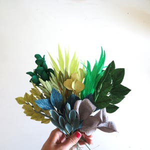 Papieren bloemen blad krans / Corona flores de papel afbeelding 2