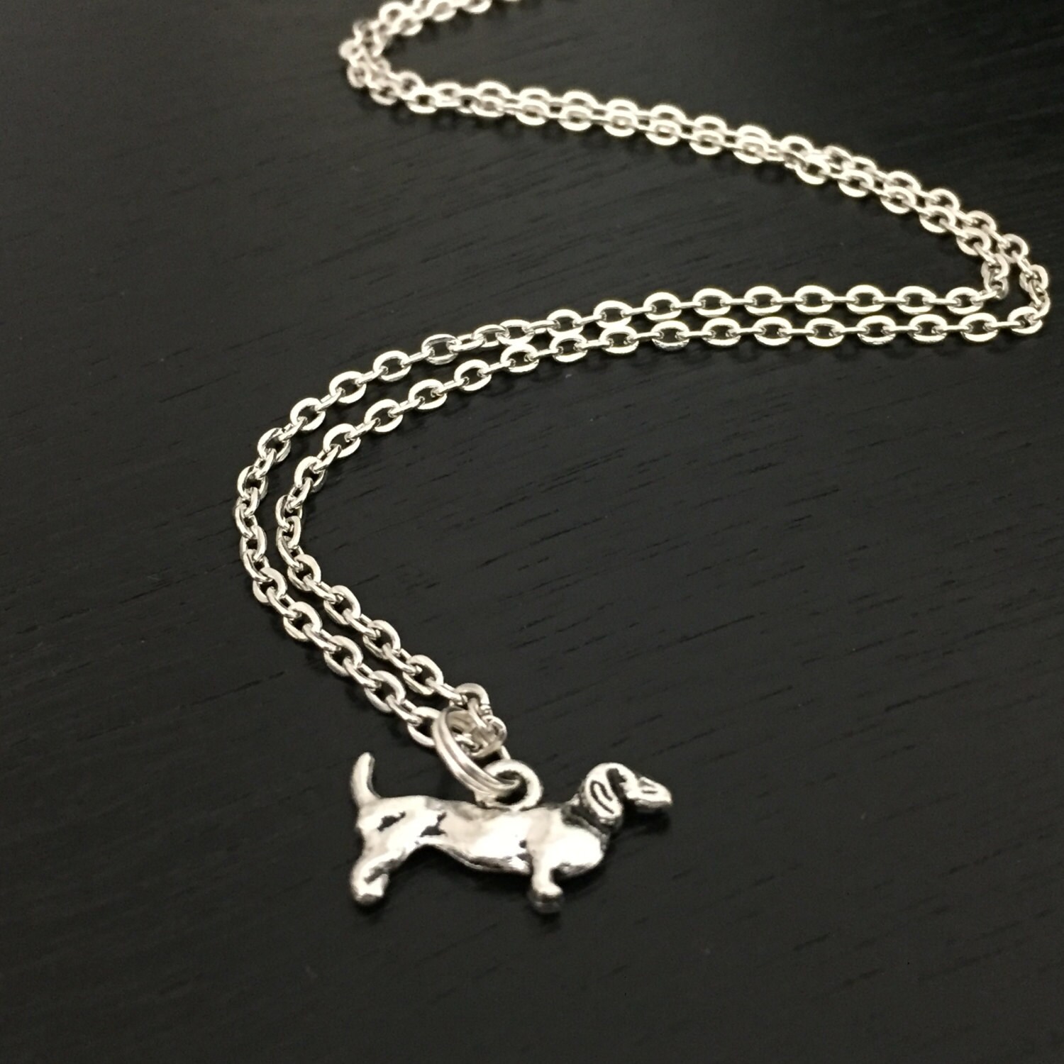 Collana con ciondolo cane bassotto nano in argento 925 INCISIONE GRATUITA