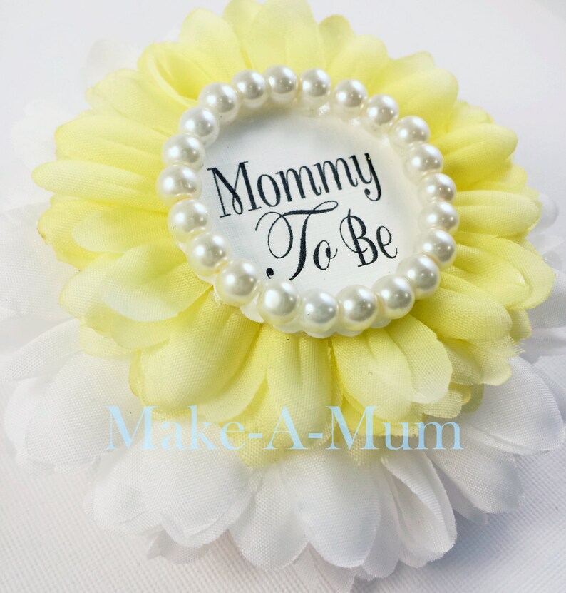 baby shower favor Yellow Baby Shower corsage Baby Girl,Grandma to Be Pin Yellow and White Mommy To Be Pin dUETTEpEARLmTB