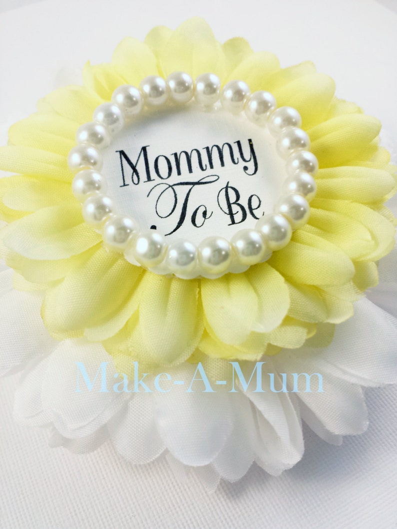 baby shower favor Yellow Baby Shower corsage Baby Girl,Grandma to Be Pin Yellow and White Mommy To Be Pin dUETTEpEARLmTB