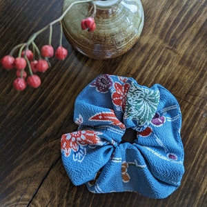 Vintage Japanese Kimono Silk Scrunchie - [Sky blue Umé]