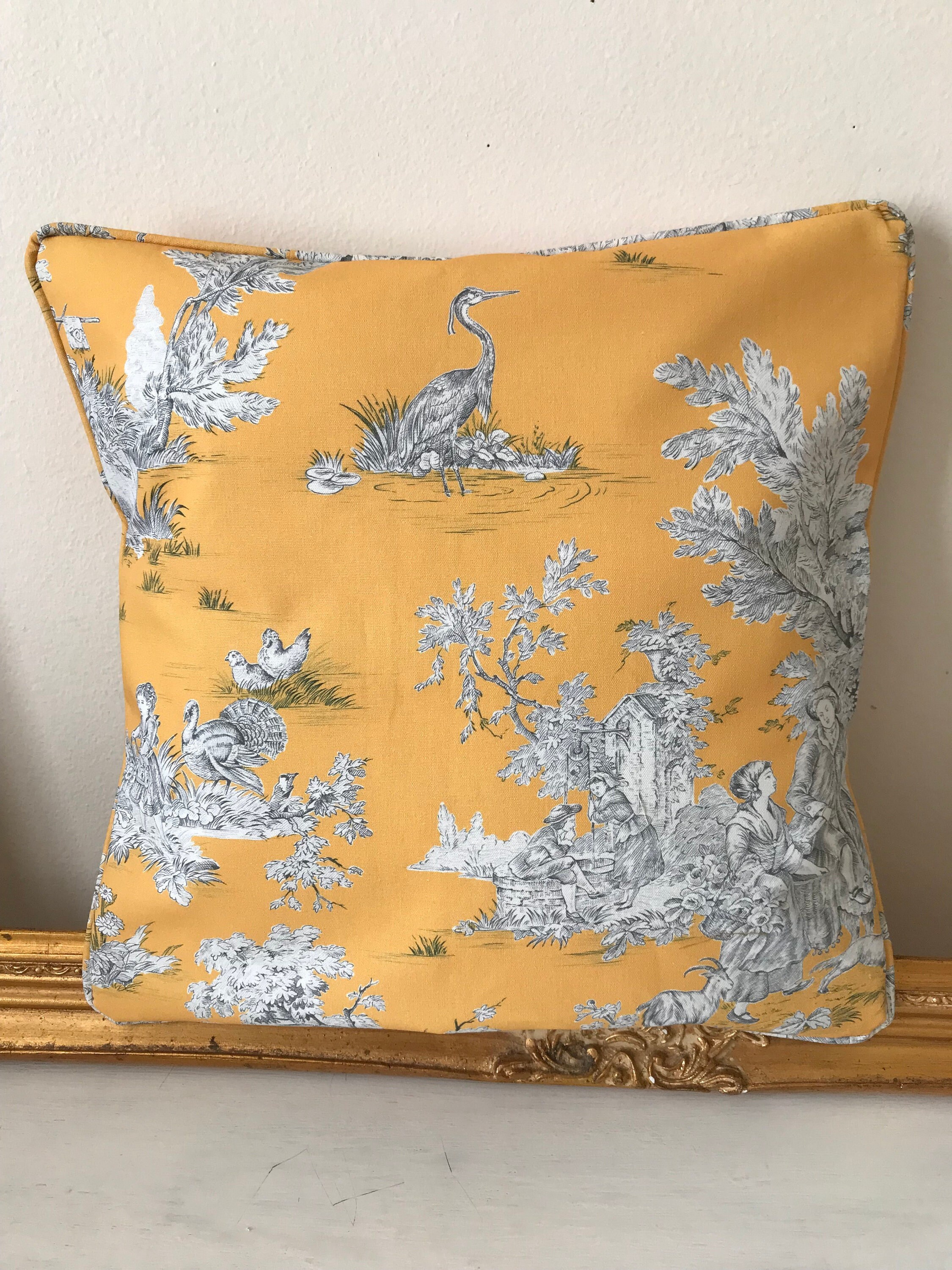 Nouveauté Housse de Coussin avec Passepoile en Toile Jouy Jaune Pour Un 40/42 cm [1 Pièce]