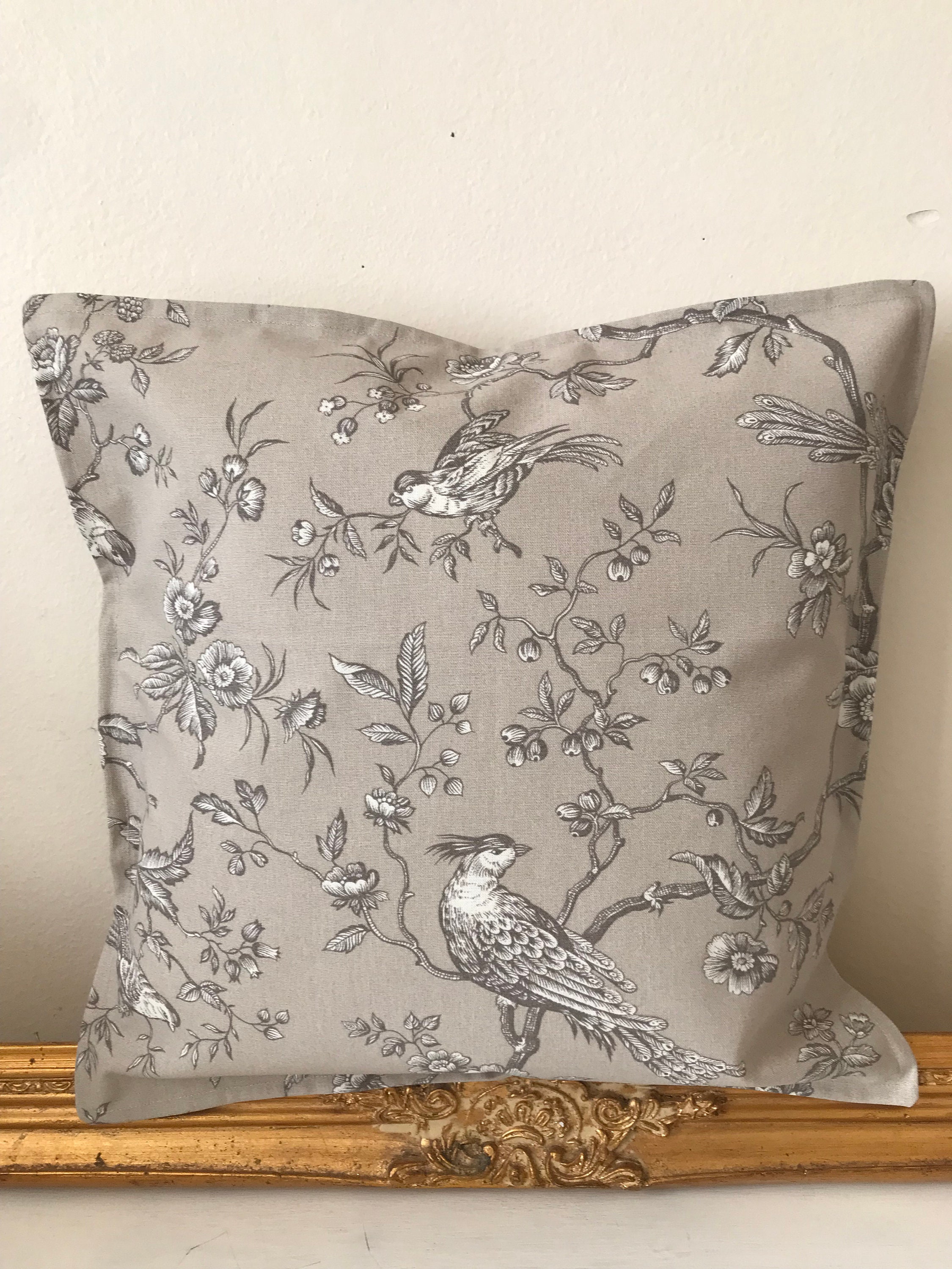 Housse de Coussin en Toile Jouy Beige Oiseaux et Végétaux Pour Des Coussins 40/42 cm | 1 Pièce