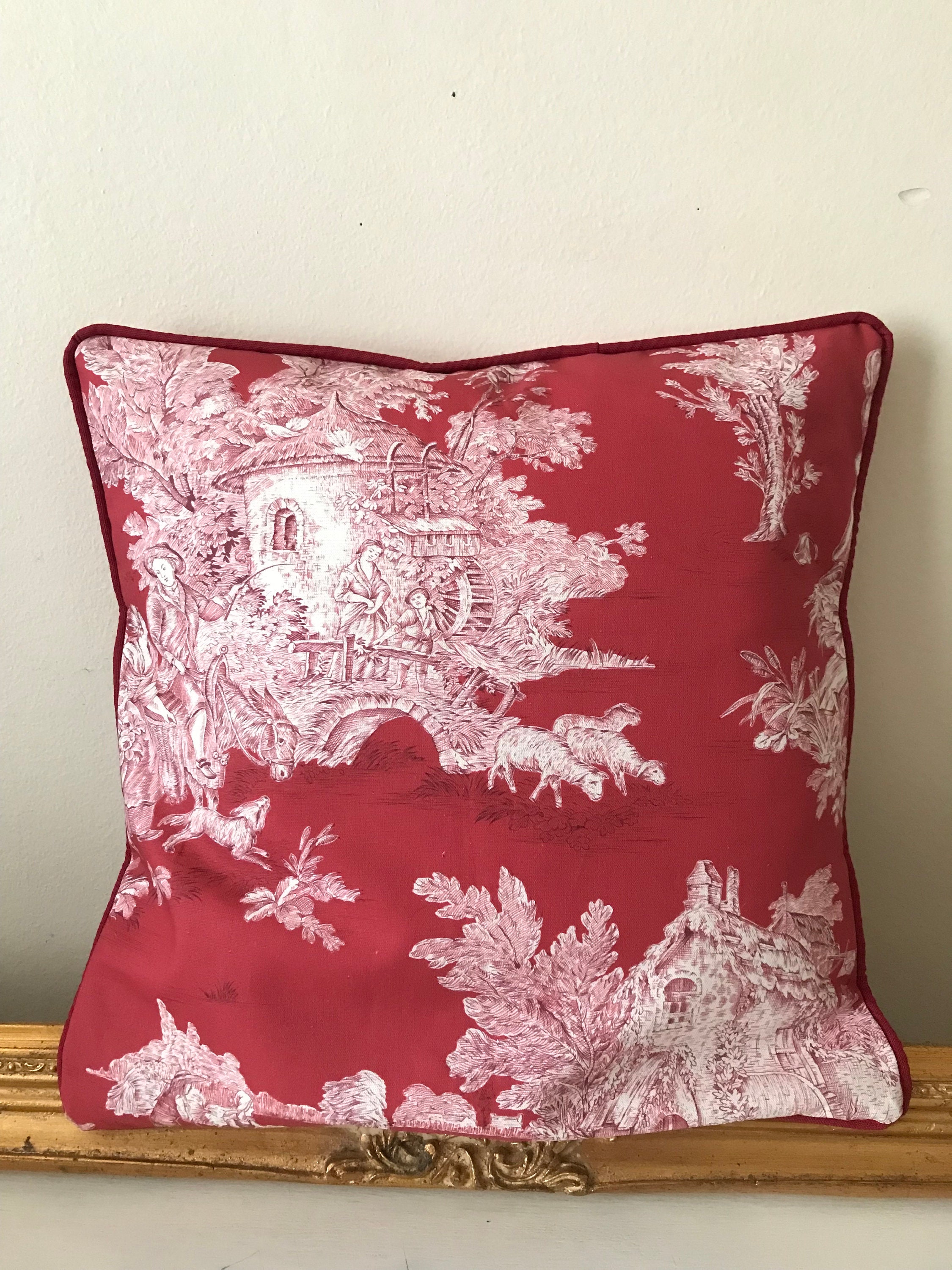 Housse de Coussin Passepoilée en Toile Jouy Rouge Pour Un Carré 40/42 cm | 1 Pièce