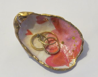 E-2119 Gilded Oyster Shell Ring Dish