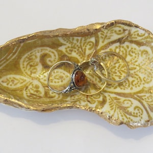 E-2110 Gilded Oyster Shell Ring Dish