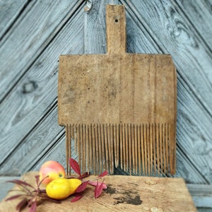 Antique comb Wooden wall decor Primitive antiques country Christmas gift Rustic home decor Wood comb Wool carder Farmhouse cottage antiques