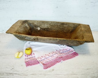 Antique wooden dough bowl for primitive antique decor Wood bowl for country or rustic home decorating Farmhouse kitchen 1930s cottage