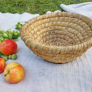 Antique bowl Rustic wicker basket Farmhouse bread bowl Primitive antiques Country kitchen decor Gathering basket Fall harvest hamper