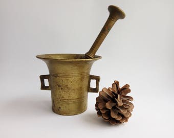 Mortero y maja de bronce macizo Mortero de boticario grande Decoración de cocina rústica Mortero y maja Idea de regalo de brujería Juego de herramientas antiguas
