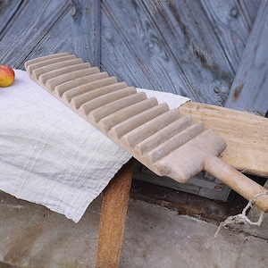 Antique mangle board Large washing board Farmhouse wooden washboard Rustic bathroom decor Country ironing board Primitive wall plaque
