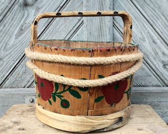 Wooden basket Antique wood box Vintage container Rustic kitchen decor Primitive farmhouse Table centerpiece Country cottage storage box
