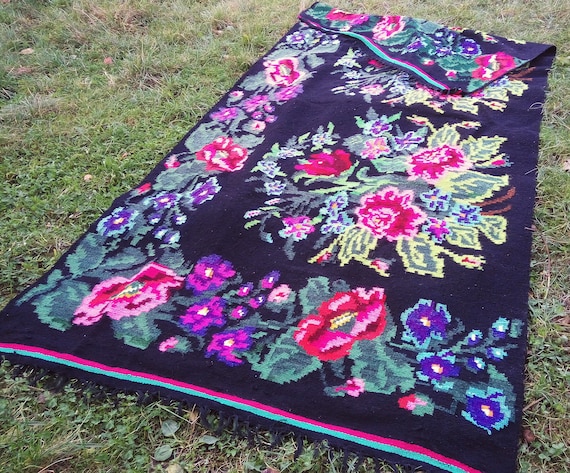 Antique rug runner of handwoven wool Primitive rustic vintage runner Home spun and hand woven runner Farmhouse hearth rug Hand woven rug
