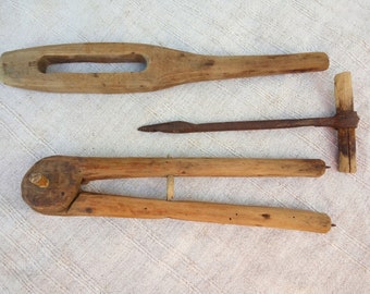 Primitive craft tools Antique wooden wall hangings Farmhouse cottage wall decor Ethnic crafts Compasses Drill Level Rustic wood prims