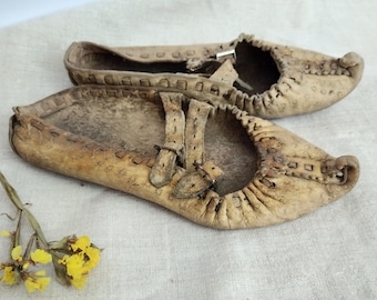 Antique leather shoes Primitive peasant shoes 1800s moccasins Pair of country shoes Rustic home decor Farmhouse cottage Wall hanging