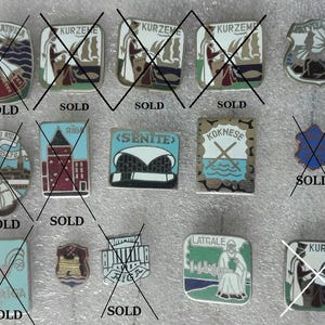 Lettland Pins Lettland Abzeichen Latvija Emaille Pin Anstecker schwerer Emaille Pin Vintage Pins Kurland, Lettgallen, Jurmala Koknese Senite