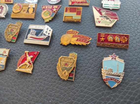 Soviet USSR Different Soviet badges Hammer and si… - image 5