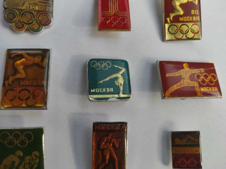 Pin's Olympique Moscou 1980 - NOC Pin - Taille S