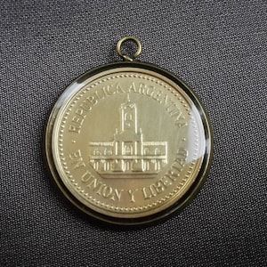 Argentina, Argentina coins, Pendants, Necklaces, Argentina jewelry, Cabildo Building, Plaza de Mayo, Buenos Aires, Building, Coins jewelry