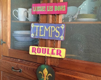 VINTAGE METAL SIGNS Cajun French Phrase "Laissez Les Bons Temps Rouler" Whimsical Wall Decor.