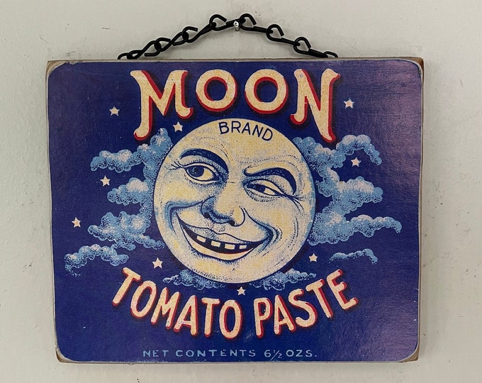 Vintage Moon Tomato Paste Wood Sign: Smiling Face Kitchen Decor