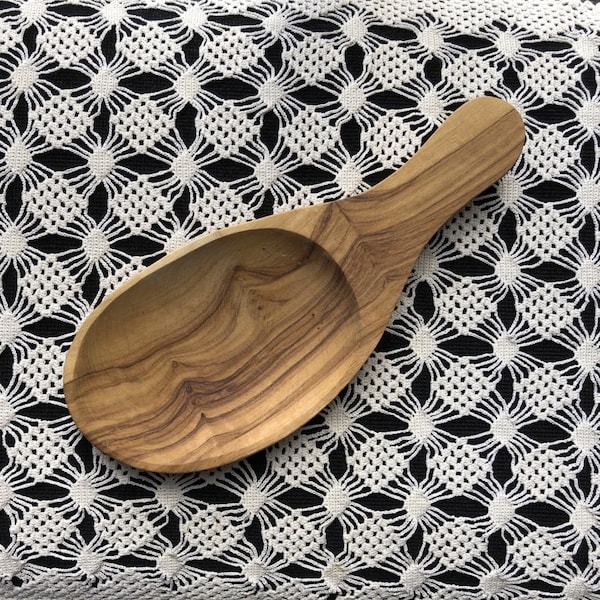 Olive Wood Oval Bowl with handle | Key, Soap, ring Dish Tray | Jewelry | Spoon rest, Small Wooden Plate | Rustic Tapas Snack Bowl|Key holder