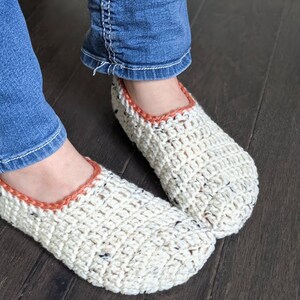 Oatmeal & Coral Slipper Socks: Women's Slippers,slipper Socks, House ...