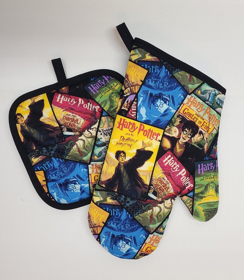 Harry Potter book cover Oven Mitt and Pot Holder.