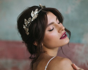 Bridal Tiara, Bridal silver crown, Silver wedding headpiece, Bridal hair wreath, Hair Accessories