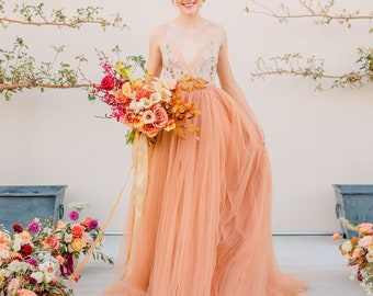 A-line wedding dress in peach copper / hand embroidered voluminous wedding gown V-neck / transparent back bridal ballroom dress