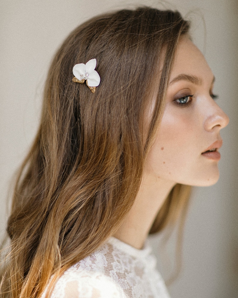 Bridal gold hair pin, Silver wedding headpiece, Bridal hair Accessories, Floral Hair Pin image 3
