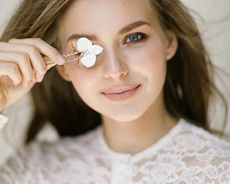 Bridal gold hair pin, Silver wedding headpiece, Bridal hair Accessories, Floral Hair Pin image 1