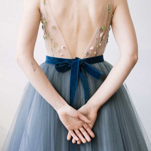 Floral Tulle Wedding Dress: Dark Blue Full Bridal Gown with Velvet Bow