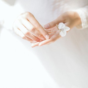 Bridal gold hair pin, Silver wedding headpiece, Bridal hair Accessories, Floral Hair Pin image 7
