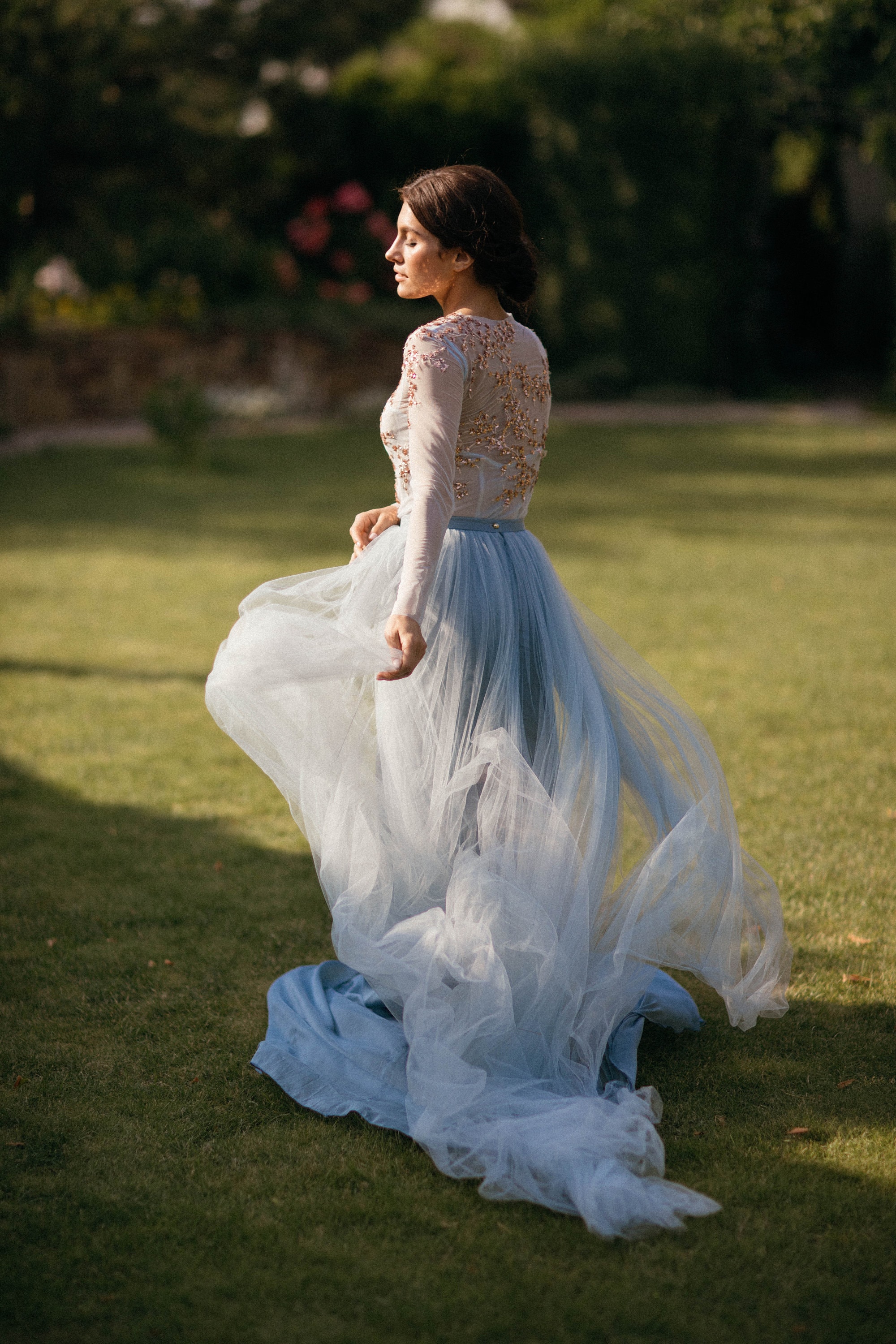 Traditional Irish Wedding Outfits Embroidered Wedding Lilac Boho Wedding  Dress Tulle Corset Bridal Gown: Sleeved Wedding Dress With Golden Floral